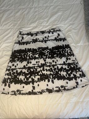 212 Collection Black and White A-Line Printed Skirt